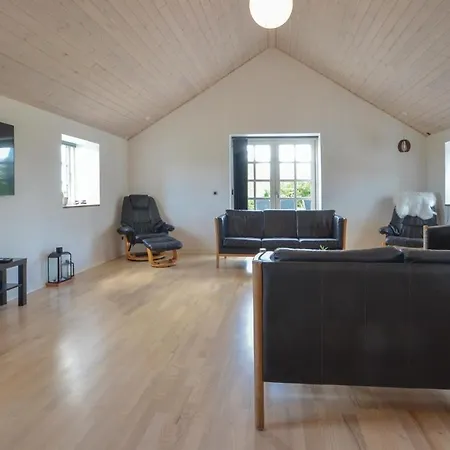 Semesterbostad Five-bedroom Holiday In Thyholm