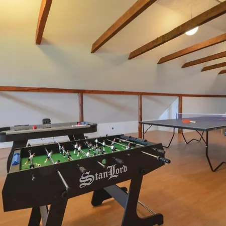 Five-bedroom Holiday In Semesterbostad Thyholm