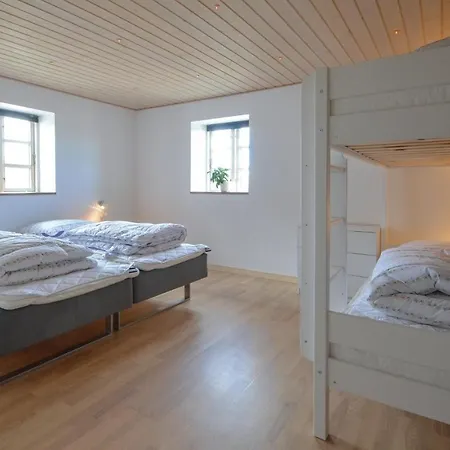 Five-bedroom Holiday In