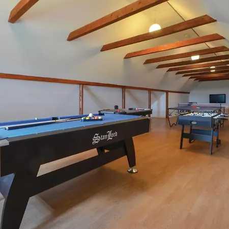 Five-bedroom Holiday In Semesterbostad Thyholm