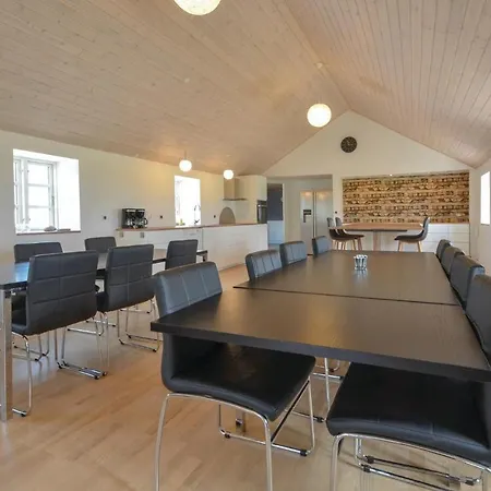 Five-bedroom Holiday In